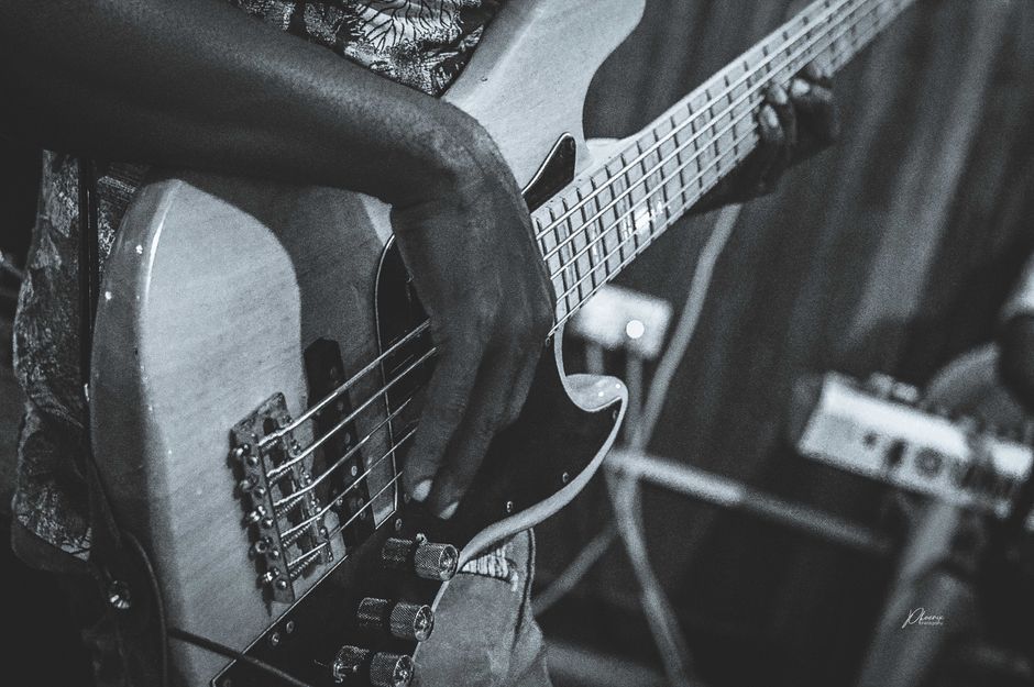 Basse électrique